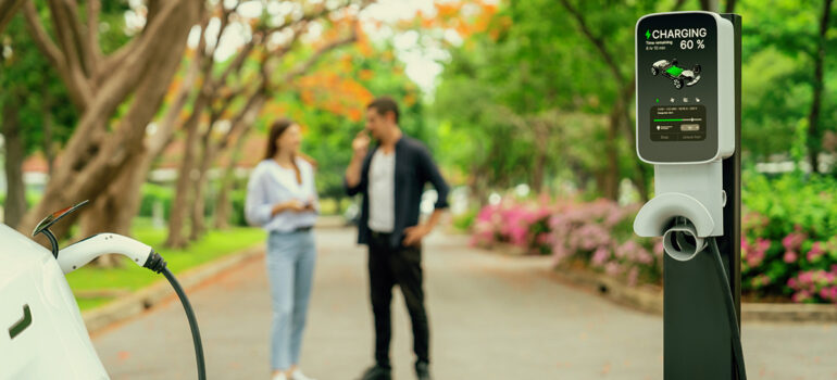 Benefits of EV Charging Stations for Businesses and Communities